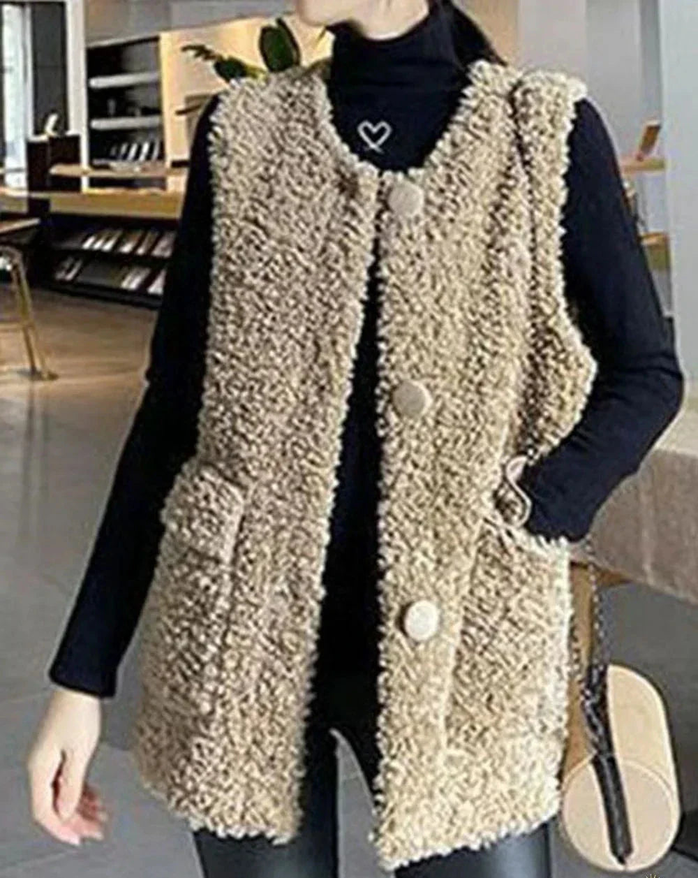 Gilet Khaki Chic d’Hiver avec Poches et Boutons Élégants