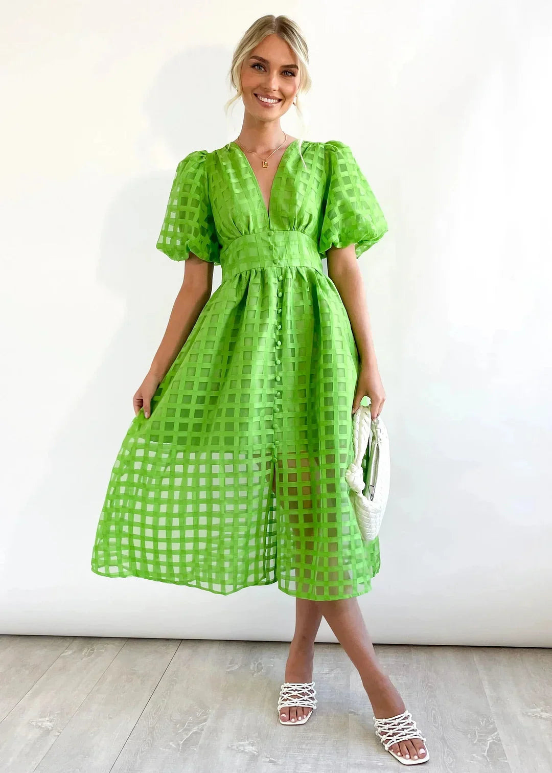 Nicole - Robe midi à imprimé carré et manches volantées by Beauty