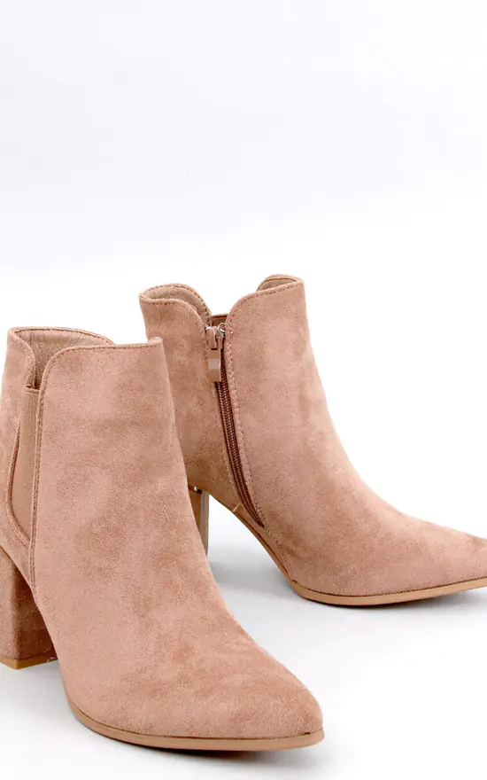 Bottines Beige Clair à Talon Bas et Design Tendance