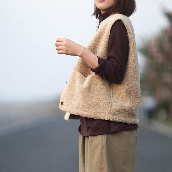 Manteau Sans Manches à Poches – Style Tendance, Taille Grande, Couleur Nude
