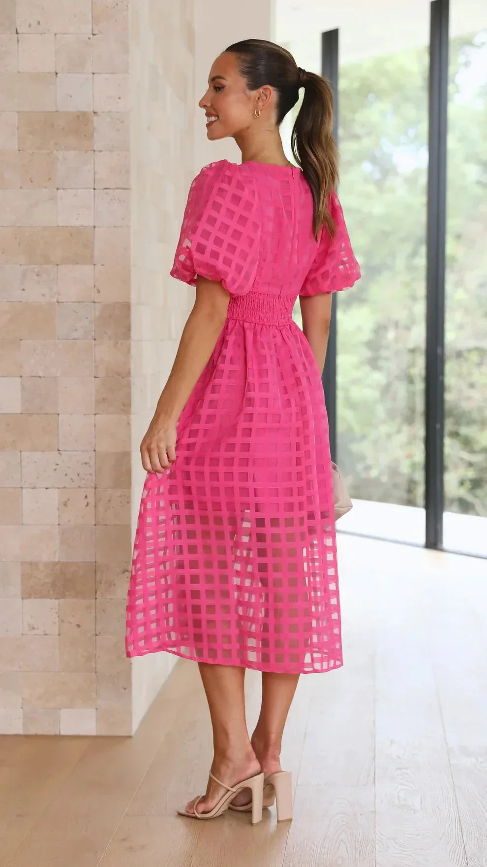 Nicole - Robe midi à imprimé carré et manches volantées by Beauty