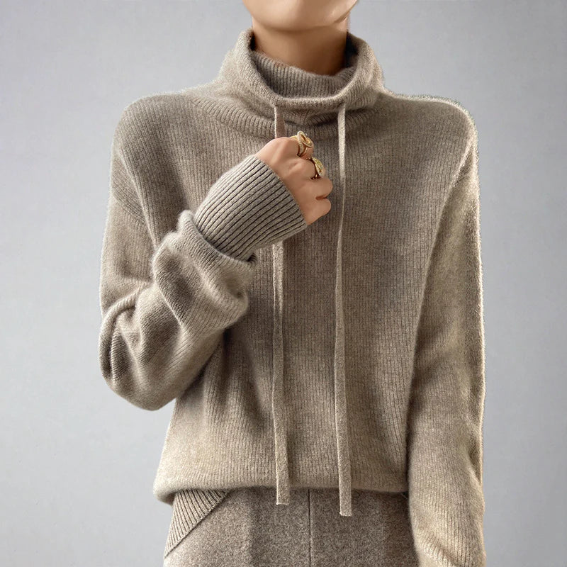 Pull Femme à Col Montant – Élégance et Confort