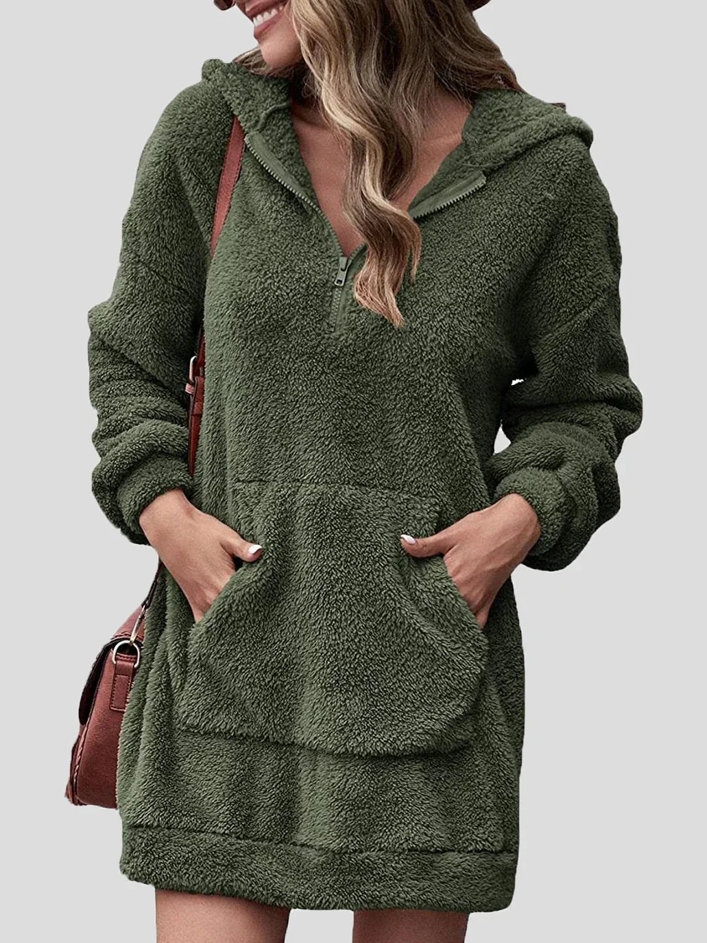 Robe Longue à Capuche et Poches pour Femme – Élégance Décontractée
