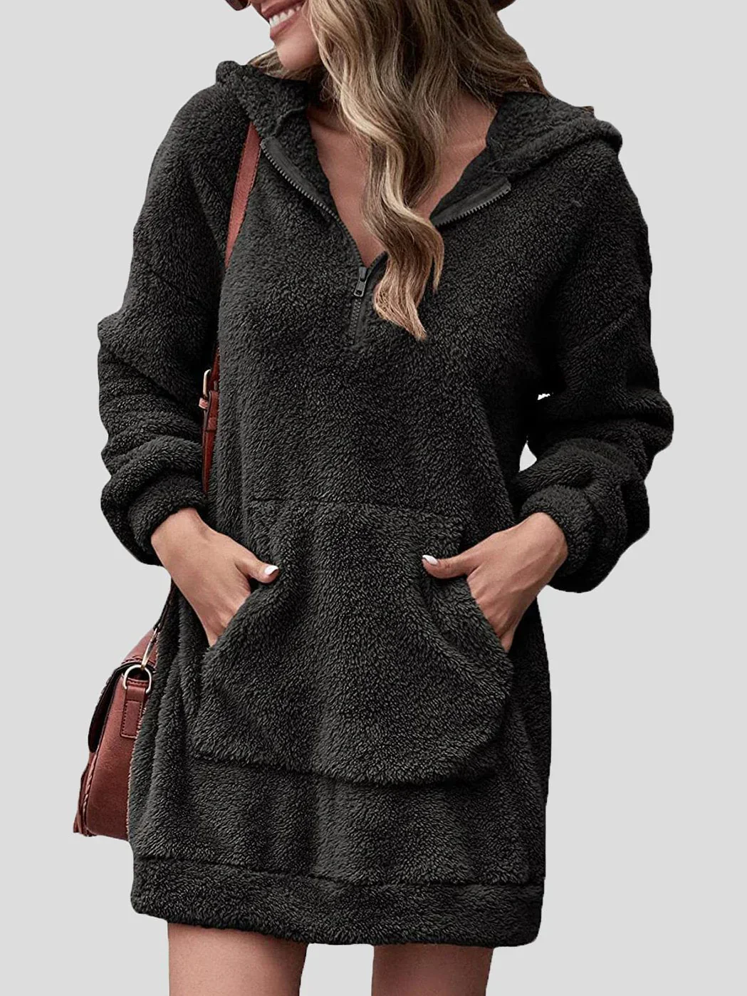Robe Longue à Capuche et Poches pour Femme – Élégance Décontractée