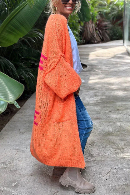 Cardigan Oversize Midi avec Imprimé au Dos et Poches – Style Décontracté